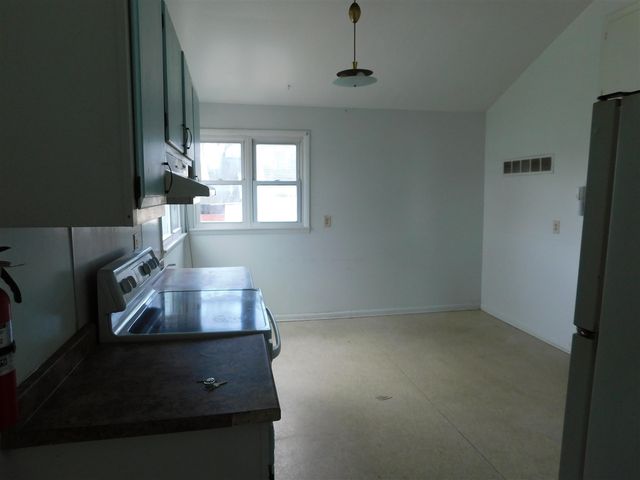 930 Cottage Avenue, Kalamazoo, MI 49001