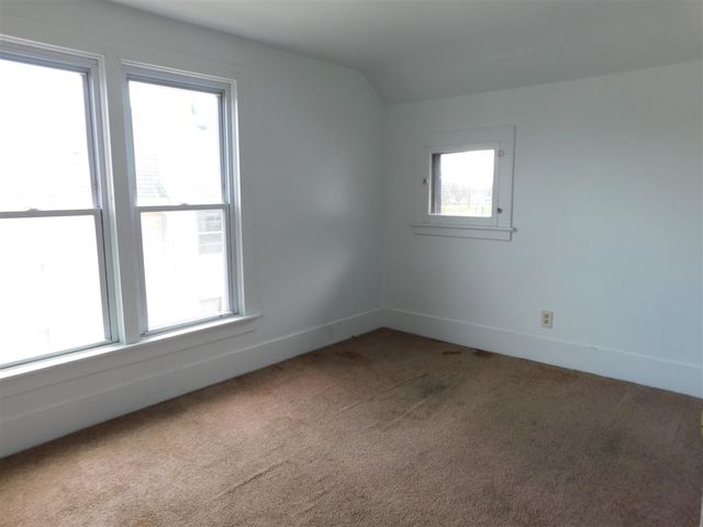 930 Cottage Avenue, Kalamazoo, MI 49001