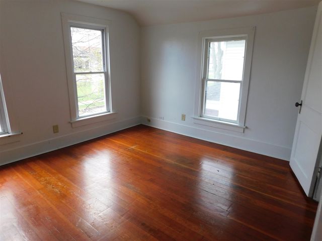 930 Cottage Avenue, Kalamazoo, MI 49001