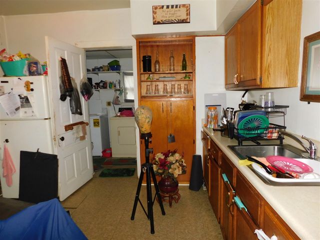 930 Cottage Avenue, Kalamazoo, MI 49001