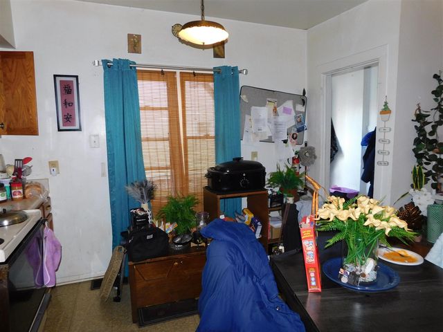930 Cottage Avenue, Kalamazoo, MI 49001