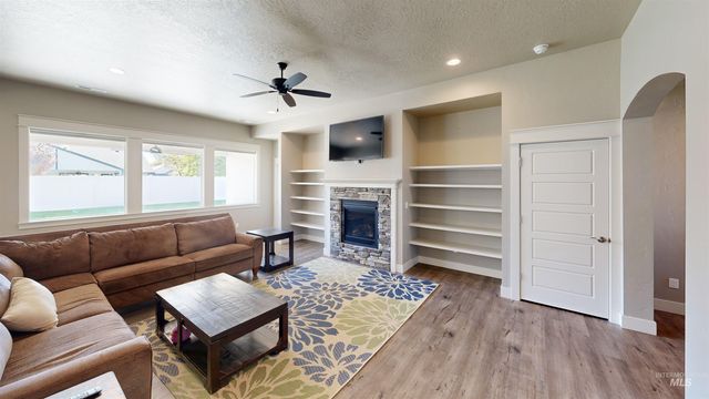4155 Whistling Heights Way, Nampa, ID 83687