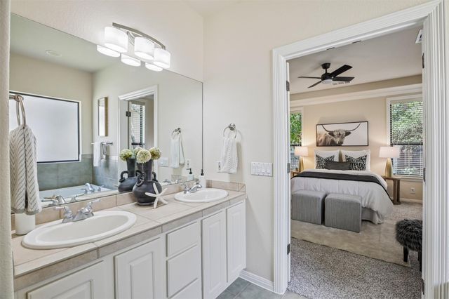 4213 Wild Iris LN, Austin, TX 78727