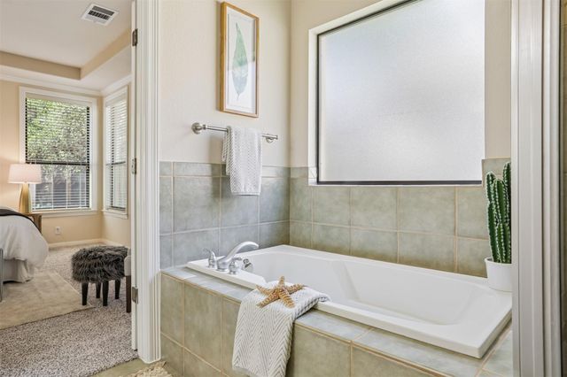 4213 Wild Iris LN, Austin, TX 78727