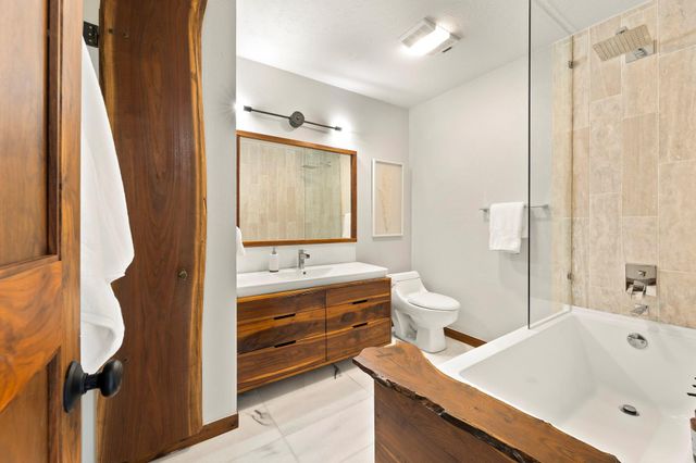 1300 Skyline Ridge Lookout, Wimberley, TX 78676