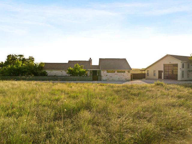 1300 Skyline Ridge Lookout, Wimberley, TX 78676