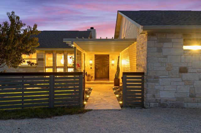 1300 Skyline Ridge Lookout, Wimberley, TX 78676