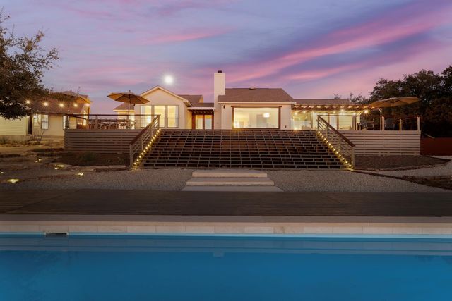 1300 Skyline Ridge Lookout, Wimberley, TX 78676