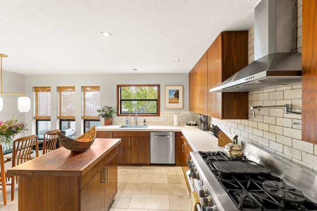 1300 Skyline Ridge Lookout, Wimberley, TX 78676