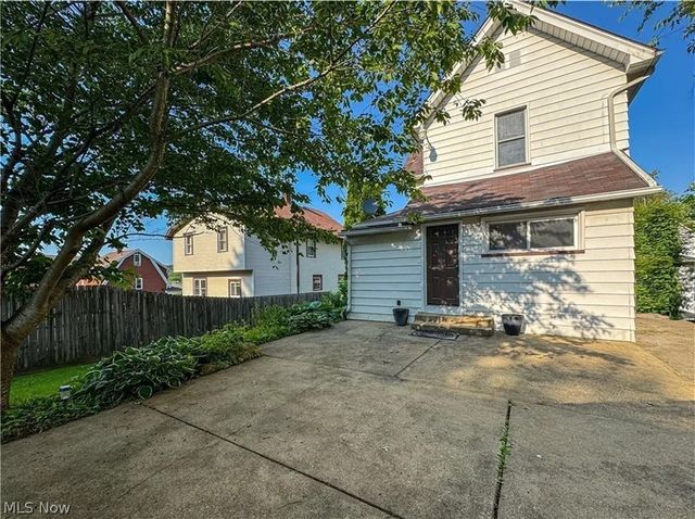 101 Ridgeway Street, Struthers, OH 44471