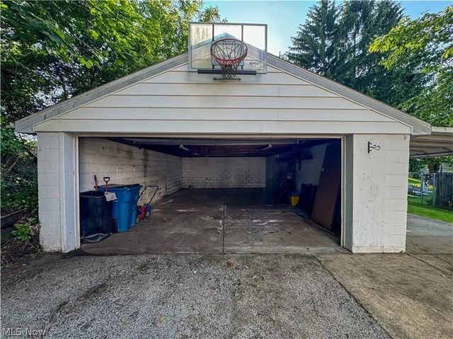 101 Ridgeway Street, Struthers, OH 44471