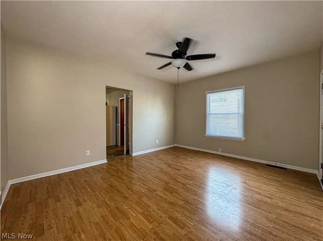 101 Ridgeway Street, Struthers, OH 44471