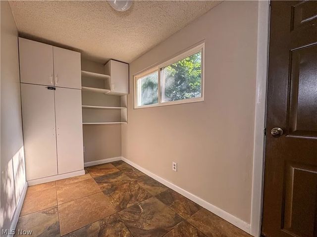 101 Ridgeway Street, Struthers, OH 44471