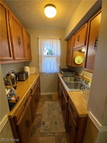 101 Ridgeway Street, Struthers, OH 44471