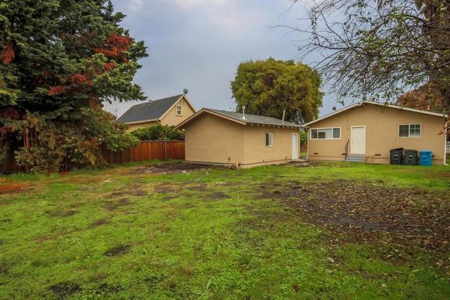 1159 Garden Street, East Palo Alto, CA 94303