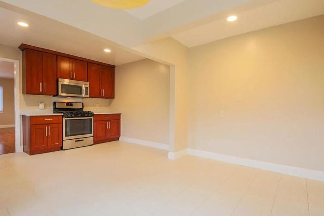1159 Garden Street, East Palo Alto, CA 94303