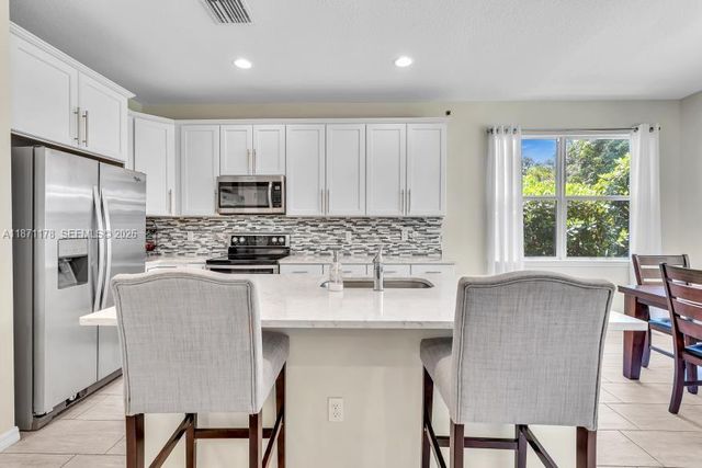 4353 Large Leaf Lane, Hollywood, FL 33021