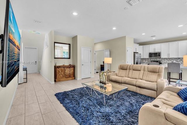 4353 Large Leaf Lane, Hollywood, FL 33021