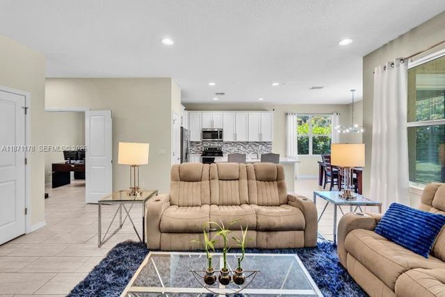 4353 Large Leaf Lane, Hollywood, FL 33021