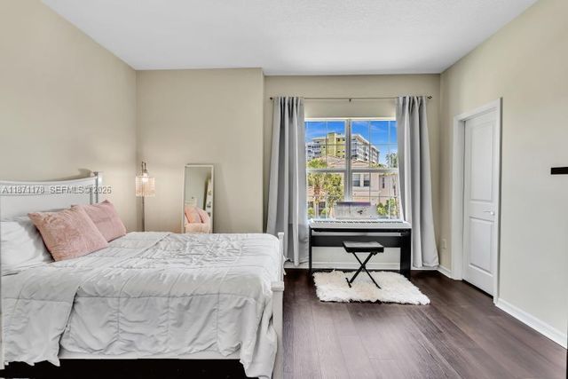 4353 Large Leaf Lane, Hollywood, FL 33021