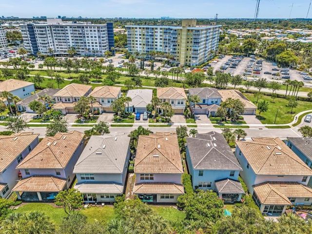 4353 Large Leaf Lane, Hollywood, FL 33021