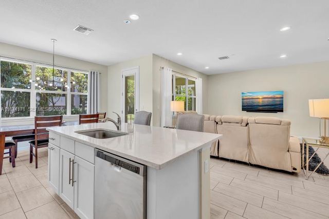 4353 Large Leaf Lane, Hollywood, FL 33021