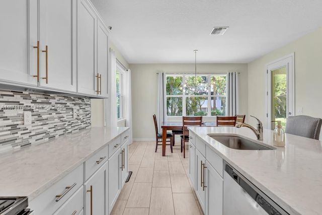 4353 Large Leaf Lane, Hollywood, FL 33021