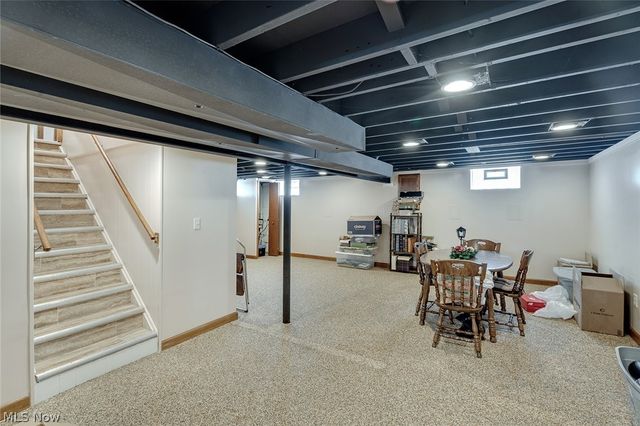 751 Dresden Drive, Hubbard, OH 44425