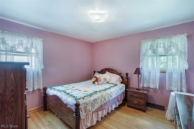 751 Dresden Drive, Hubbard, OH 44425