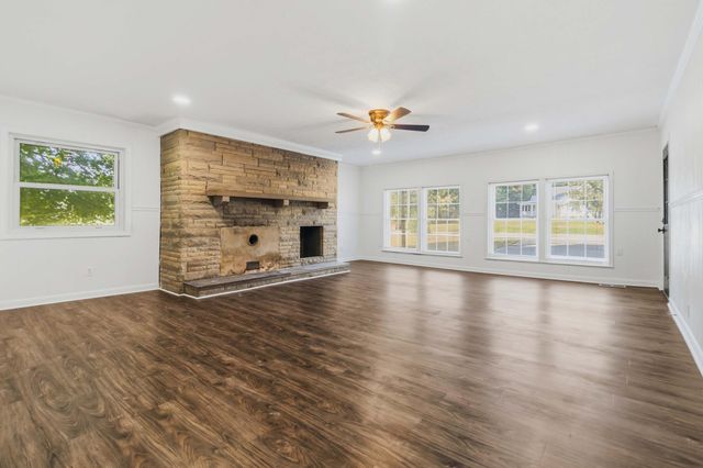 285 Kentucky 643, Waynesburg, KY 40489