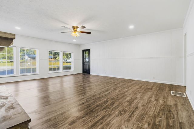 285 Kentucky 643, Waynesburg, KY 40489