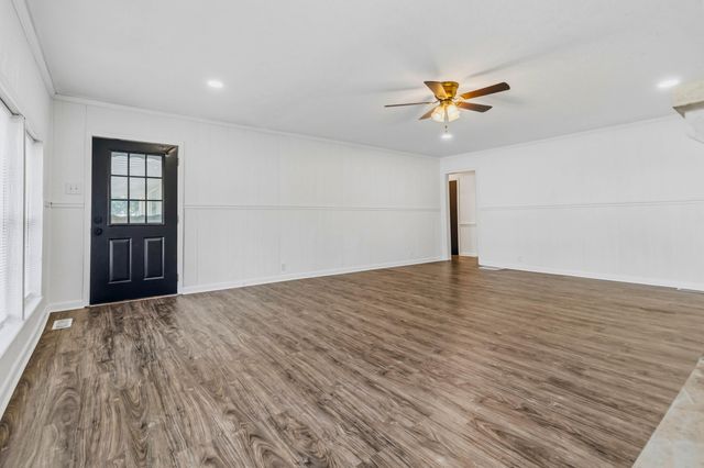 285 Kentucky 643, Waynesburg, KY 40489