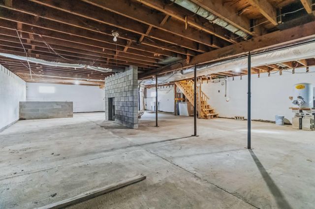 285 Kentucky 643, Waynesburg, KY 40489