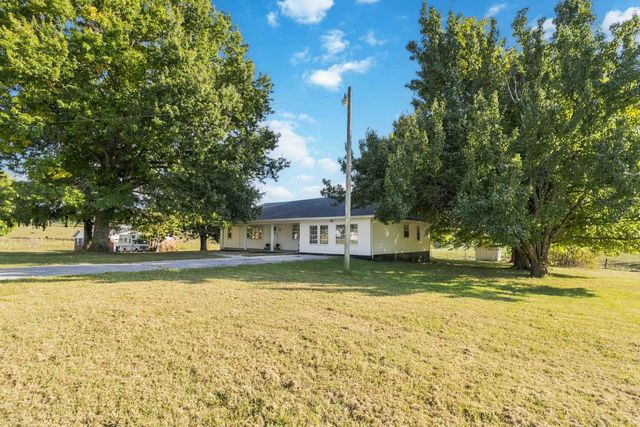 285 Kentucky 643, Waynesburg, KY 40489