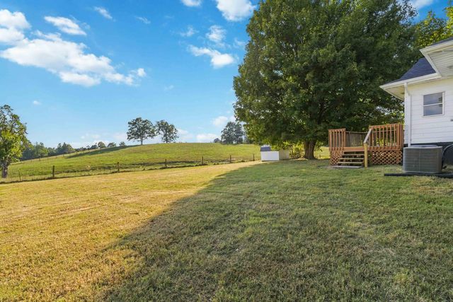 285 Kentucky 643, Waynesburg, KY 40489
