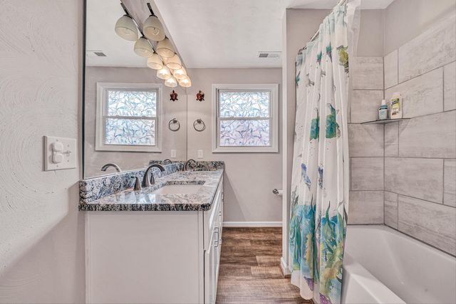 433 Dawnridge LN, Troutville, VA 24175