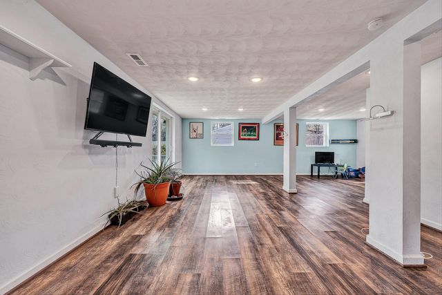 433 Dawnridge LN, Troutville, VA 24175