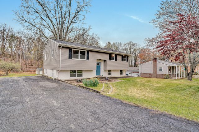 433 Dawnridge LN, Troutville, VA 24175