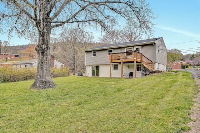 433 Dawnridge LN, Troutville, VA 24175