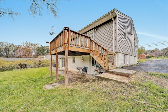 433 Dawnridge LN, Troutville, VA 24175