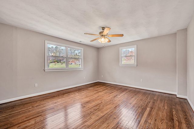 433 Dawnridge LN, Troutville, VA 24175