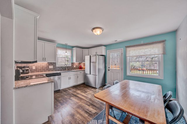 433 Dawnridge LN, Troutville, VA 24175