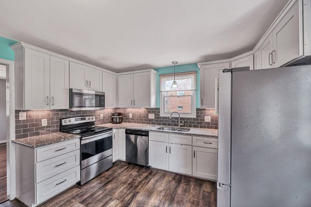 433 Dawnridge LN, Troutville, VA 24175