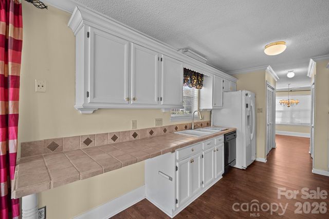 5805 Amity Springs Drive, Charlotte, NC 28212