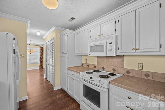 5805 Amity Springs Drive, Charlotte, NC 28212