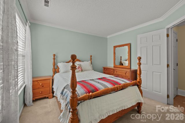 5805 Amity Springs Drive, Charlotte, NC 28212