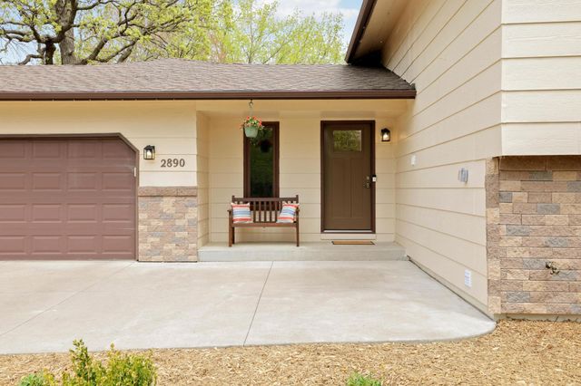 2890 Zanzibar Lane N, Plymouth, MN 55447