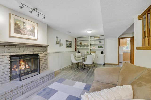 2890 Zanzibar Lane N, Plymouth, MN 55447