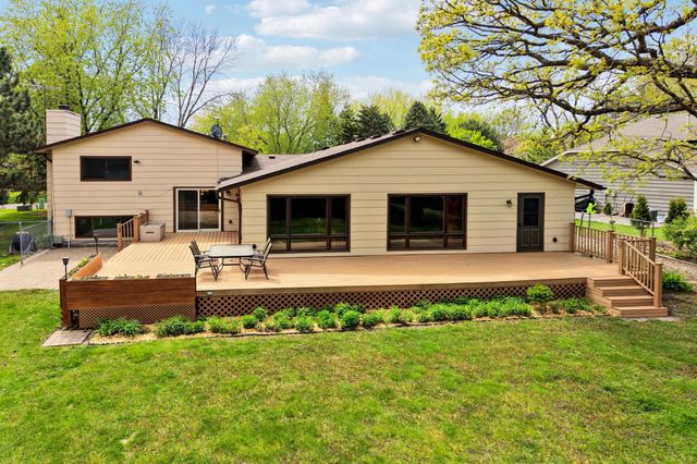 2890 Zanzibar Lane N, Plymouth, MN 55447
