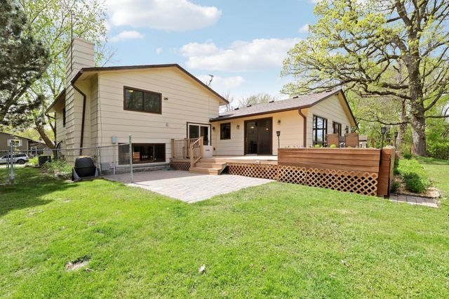 2890 Zanzibar Lane N, Plymouth, MN 55447